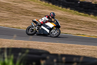anglesey-no-limits-trackday;anglesey-photographs;anglesey-trackday-photographs;enduro-digital-images;event-digital-images;eventdigitalimages;no-limits-trackdays;peter-wileman-photography;racing-digital-images;trac-mon;trackday-digital-images;trackday-photos;ty-croes
